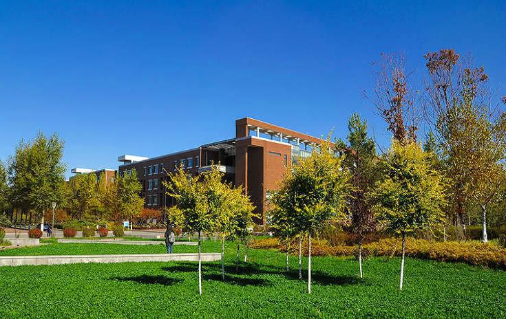吉林财经大学