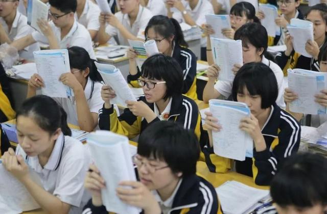 怎么不行？高考恢复后的十几年不都是全国统一卷吗？只是后来的所谓改革才不统一了，各