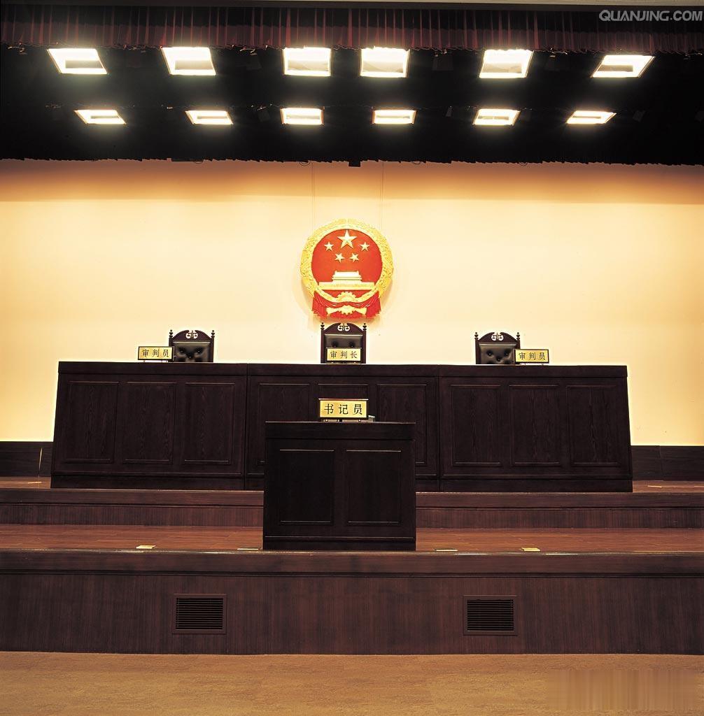 男子称母亲躺手术室医生讨要3000红包#事情是这么发展的，偶尔几个患者塞点，医生