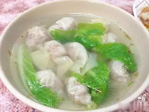 都有危害!早饭是一天的开始，给你能量，跳过它会让你一整天都难受，晚餐也不能忽视!