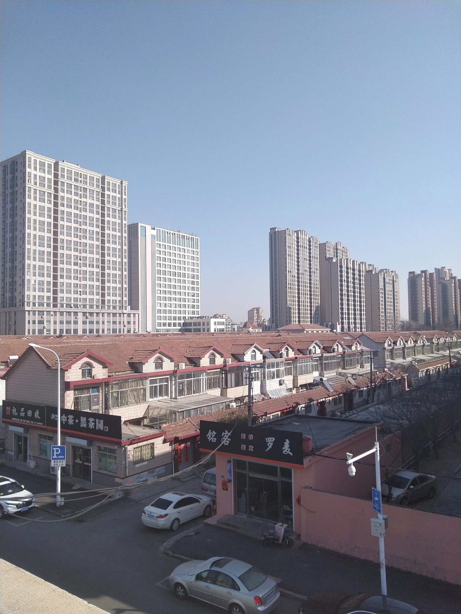 为刺激房地产，许多地方开始取消限购。取消限购能刺激房地产经济吗？我看末必。首先看