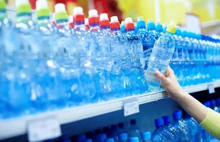 水战爆发，瓶装水降价抢市场！