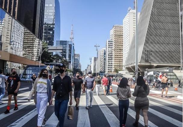 我国公民出境人数达到2850万人次，2005年达到3102万人次。今年2月15日