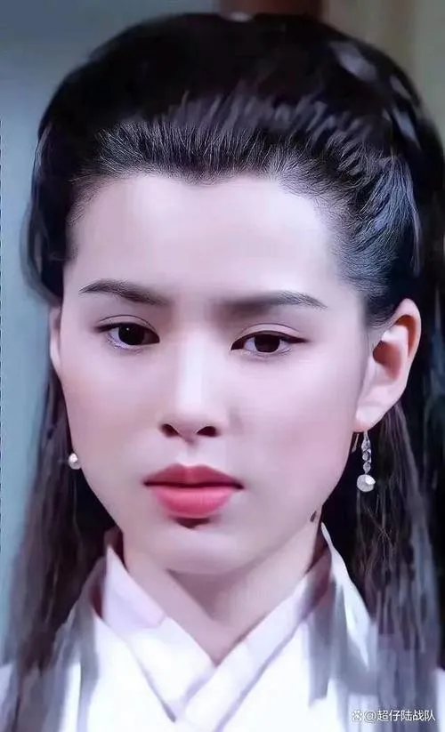 谁说58岁未婚未育就是人生的遗憾？李若彤用行动告诉你，女性可以有自己的选择，活出