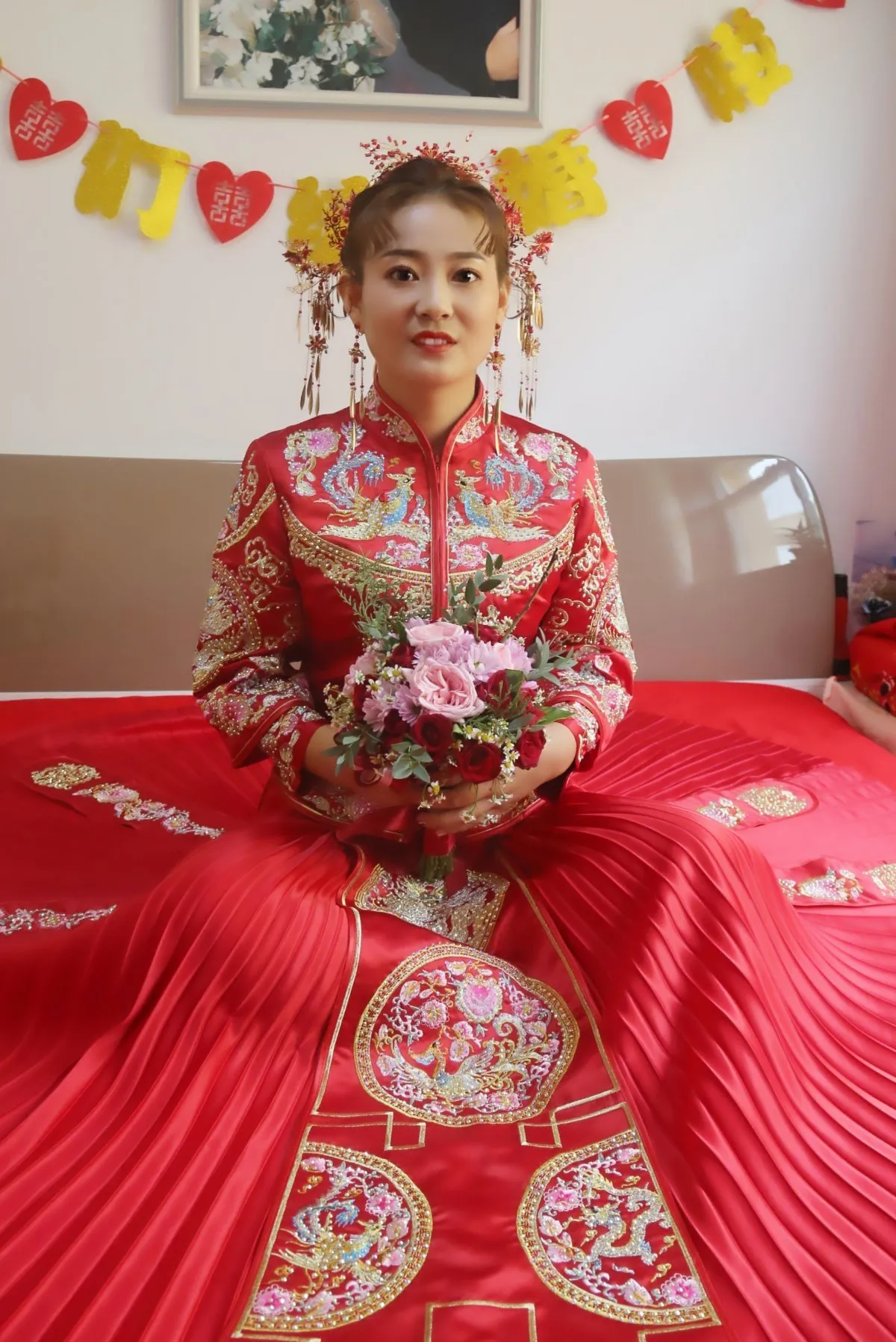 出嫁后，女人应该在婆家过年，以示对丈夫的尊重和对婚姻的承诺。