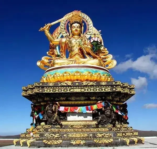 #日元贬值访日游客激增#日元贬值，对日本外向型经济是好事情，刺激消费，促进出口。