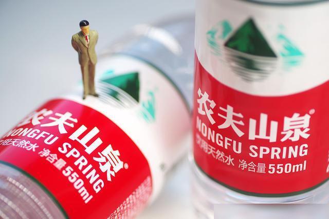 没看法，反正不买它的产品就对了，个人喜好，只代表个人。 
