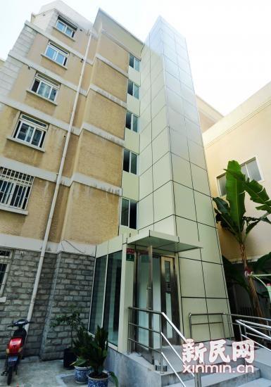 #建议二层以上统一安装电梯#老楼房绝大部份都有30，40年了，有的己超50年，像