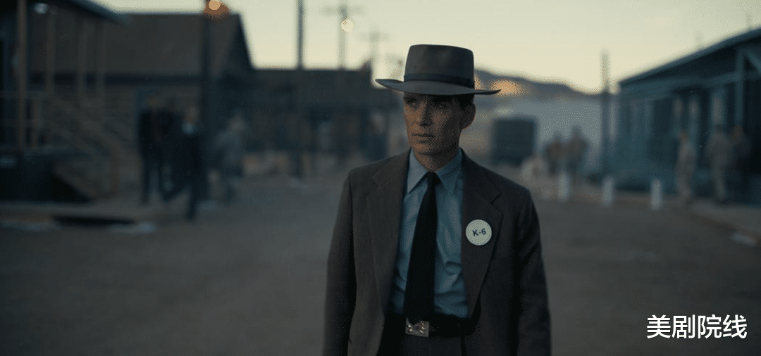HBO的《奥本海默》可谓是金球奖的大赢家，一举拿下了五项大奖，实力超群