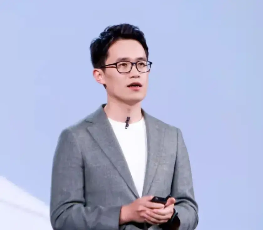 王腾回应红米汽车，兄弟们小米SU7的订单都排到了30周以后了，怎么现在还玩红米汽