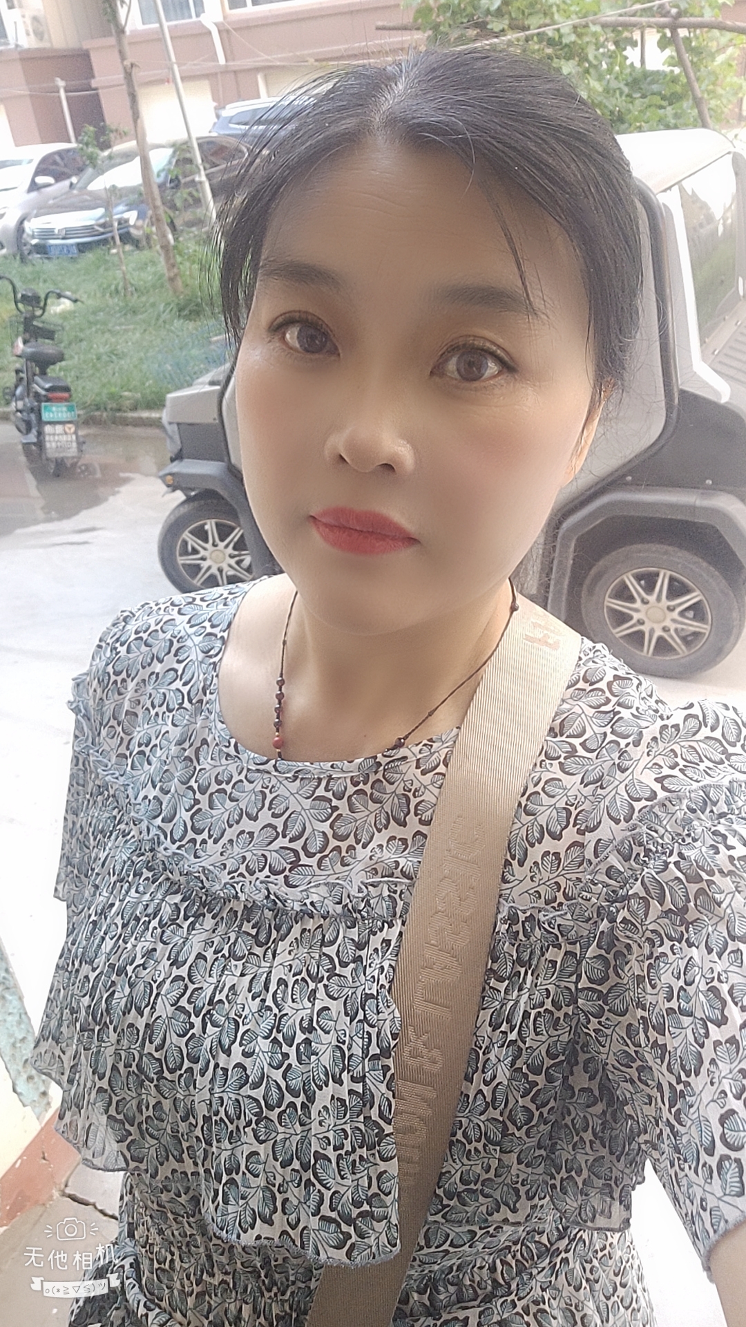 坐标湖南长沙，热翻了！我这里气温超过30度了，热死个人啦！你那边怎么样？快晒告诉