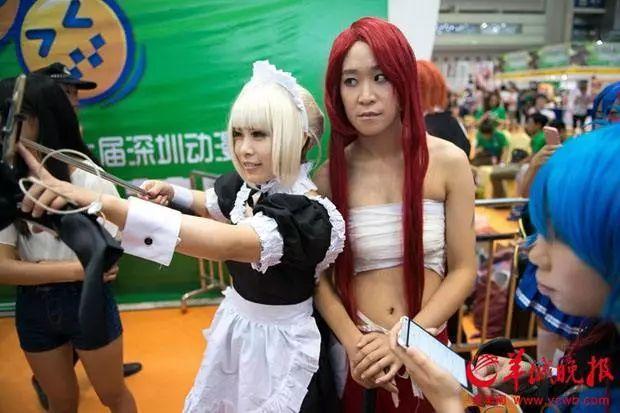 事件概述女子cosplay原神角色乘地铁时，被告知需卸妆，否则会引他人不适。当事