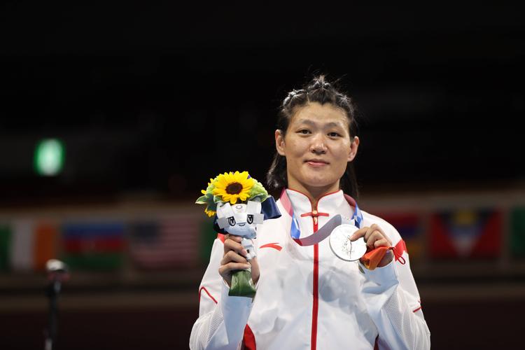 中国姑娘们力挽狂澜，让世界见识了中国女子拳击的实力！信不信由你！