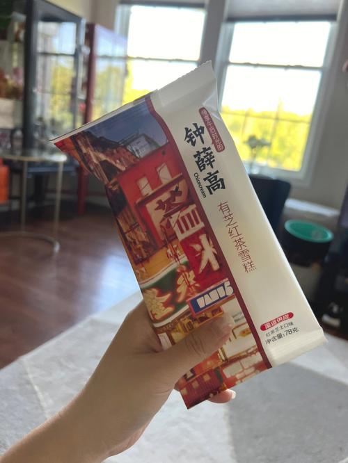 钟薛高在历史上扮演了复杂角色，应该被理性看待，不能被简单归为“刺客”。