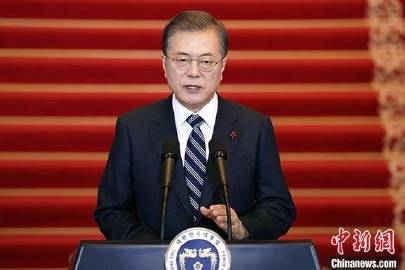据韩媒报道，韩国民调机构Realmeter3日发布的一项调查结果显示，近五成韩国