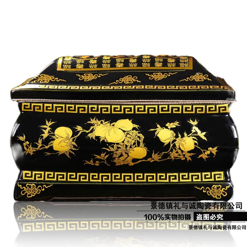 代表建议不强制火葬我认为这个建议是比较好的一是深埋二是避免了浪费火化后还要购买一