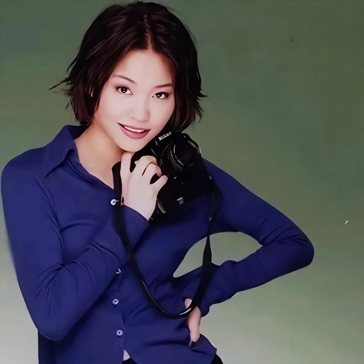 许美静演唱会全场喊退票，全程划水不唱歌，网友：拿自己当伍佰。网友吐槽许美静演唱会