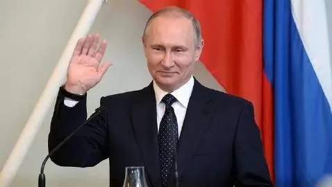 #普京收入公开#从工资条和财产清单上看，相比于一些西方国家元首，普京的财力的确看