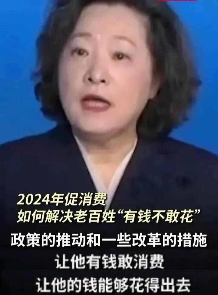 以前一直对白岩松很尊敬，觉得他站在老百姓的角度讲实话，重民情。这最近看这个访谈，