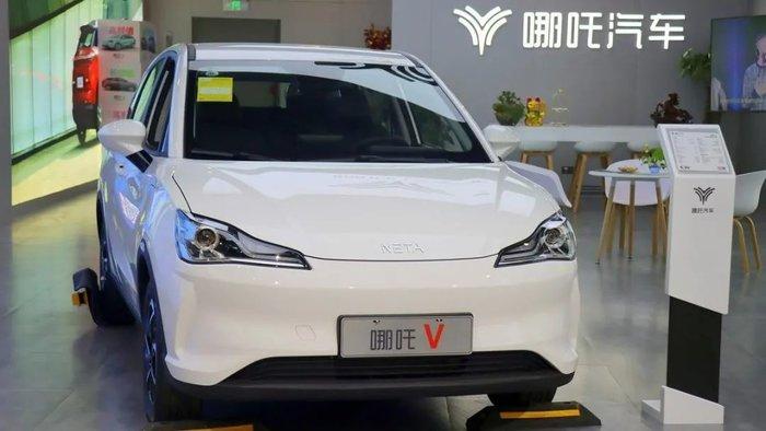 我对哪吒汽车的质量持保留态度，虽然其在新能源市场表现突出，但品牌历史较短，还需时