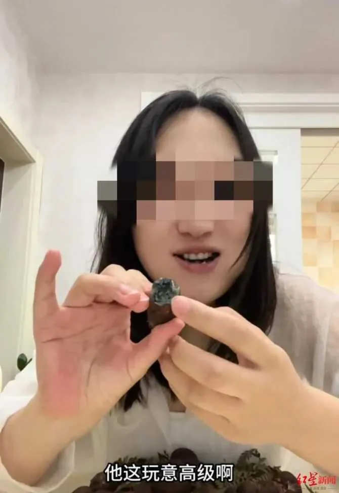 吃播都这么猛了吗生吃“见手青”，家人们，我是不相信是真的，为了流量，也就为了赚钱