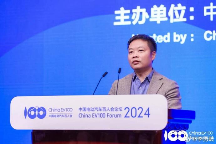 何小鹏：小鹏汽车将发布全新品牌，该品牌致力于将高等级智能驾驶带到A级车上，售价1