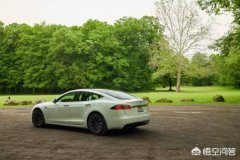 根据马斯克的推文，车主可以通过免费软件升级来解锁额外的续航里程。对此，特斯拉方面