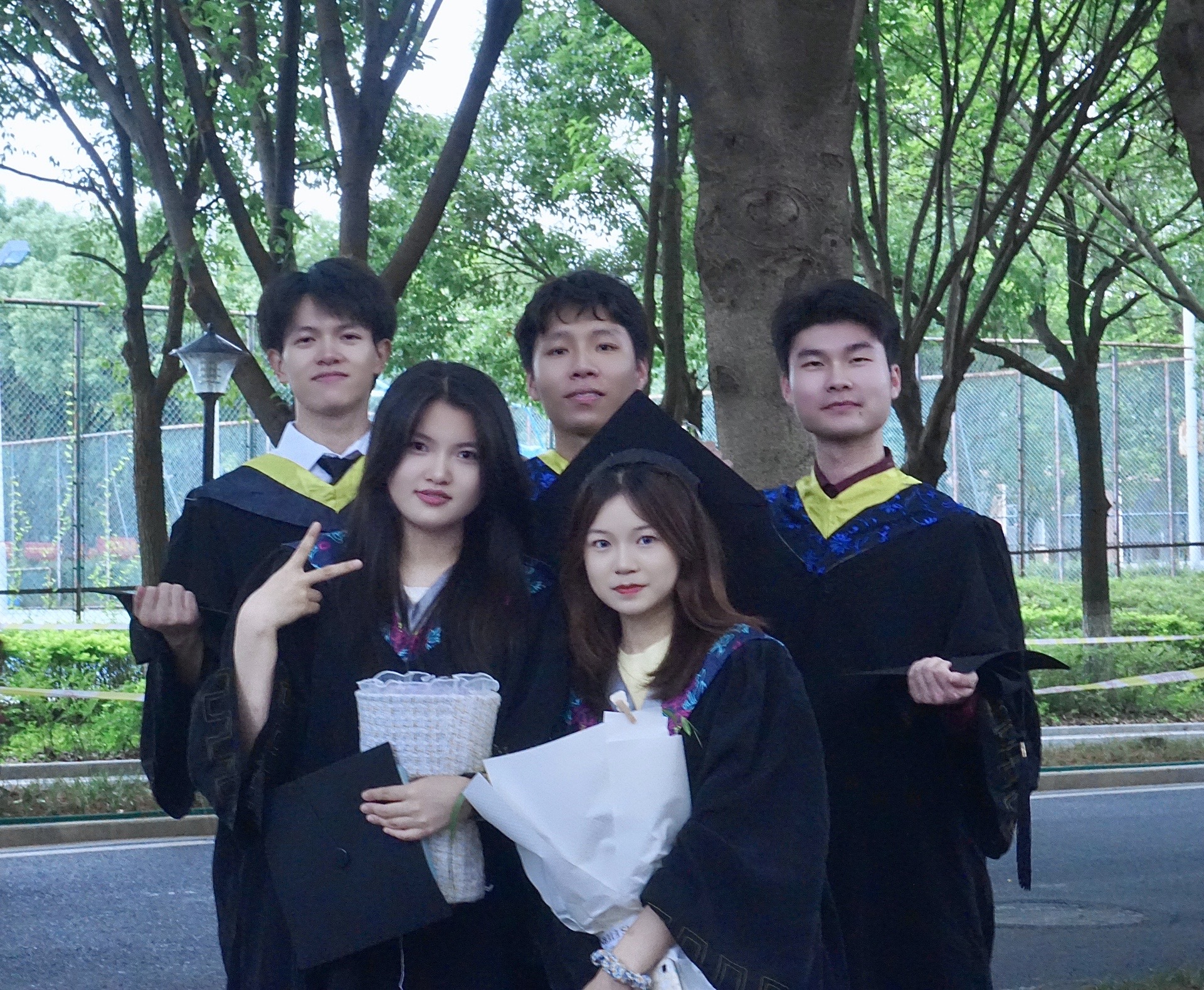 #毕业季#我们毕业啦#前程似锦转眼间已过四年，想想当初来大学的时候青涩懵懂，到后