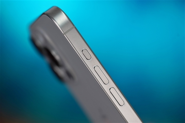 iPhone已经简约到要取消掉实体的音量键了吗？如果是要将实体按键换为内电容式触