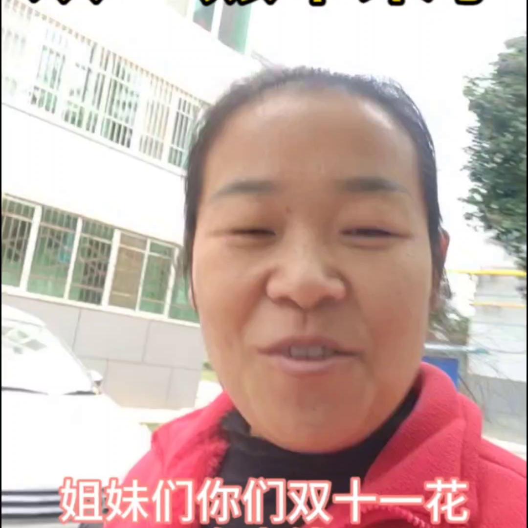 其实你穿男装挺好看的，象啥说不出来，是哪个电影明星