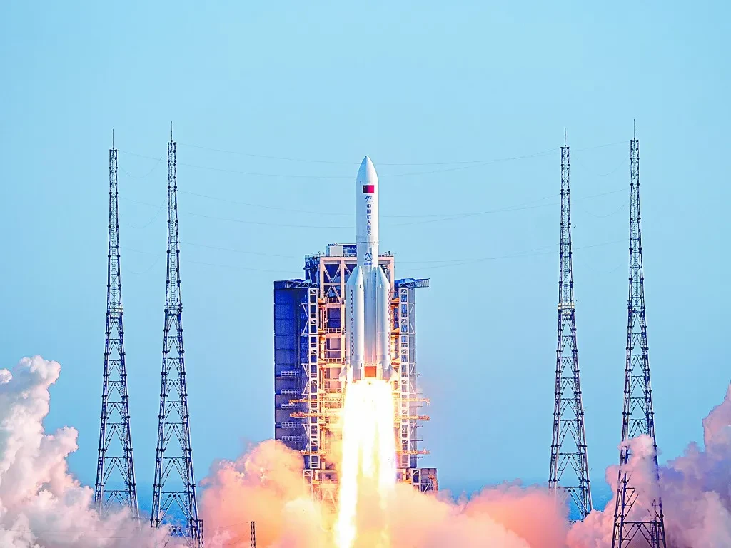探索浩瀚宇宙，逐梦九天之上。中国航天，加油！ 
