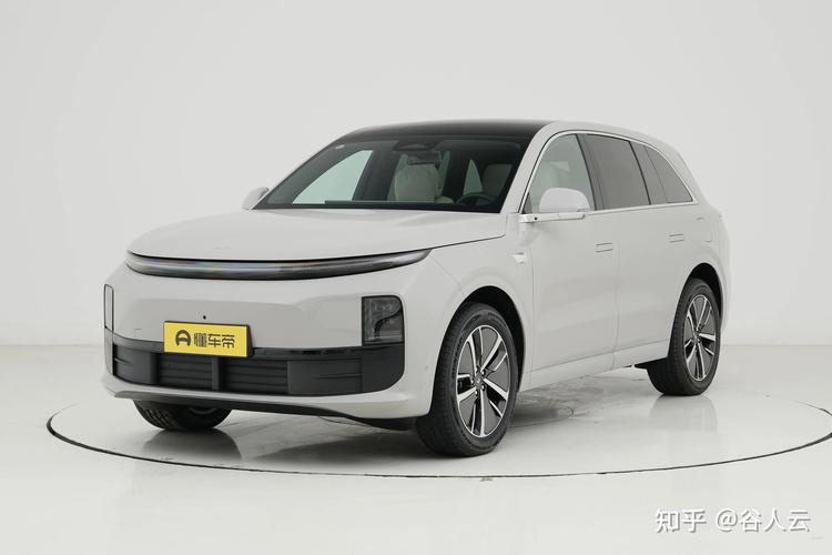 问界m7pro和理想l6都是中大型suv，前者注重豪华舒适，后者强调科技配置。