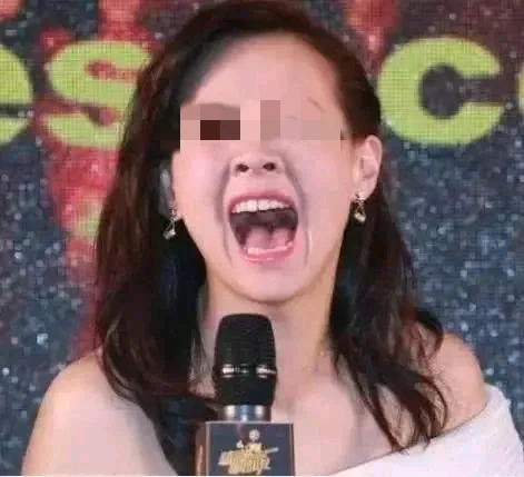 刷牙不刷舌头等于白刷？不刷舌头再贵的功能牙膏也没用!刷牙是为了保持口腔健康，口气