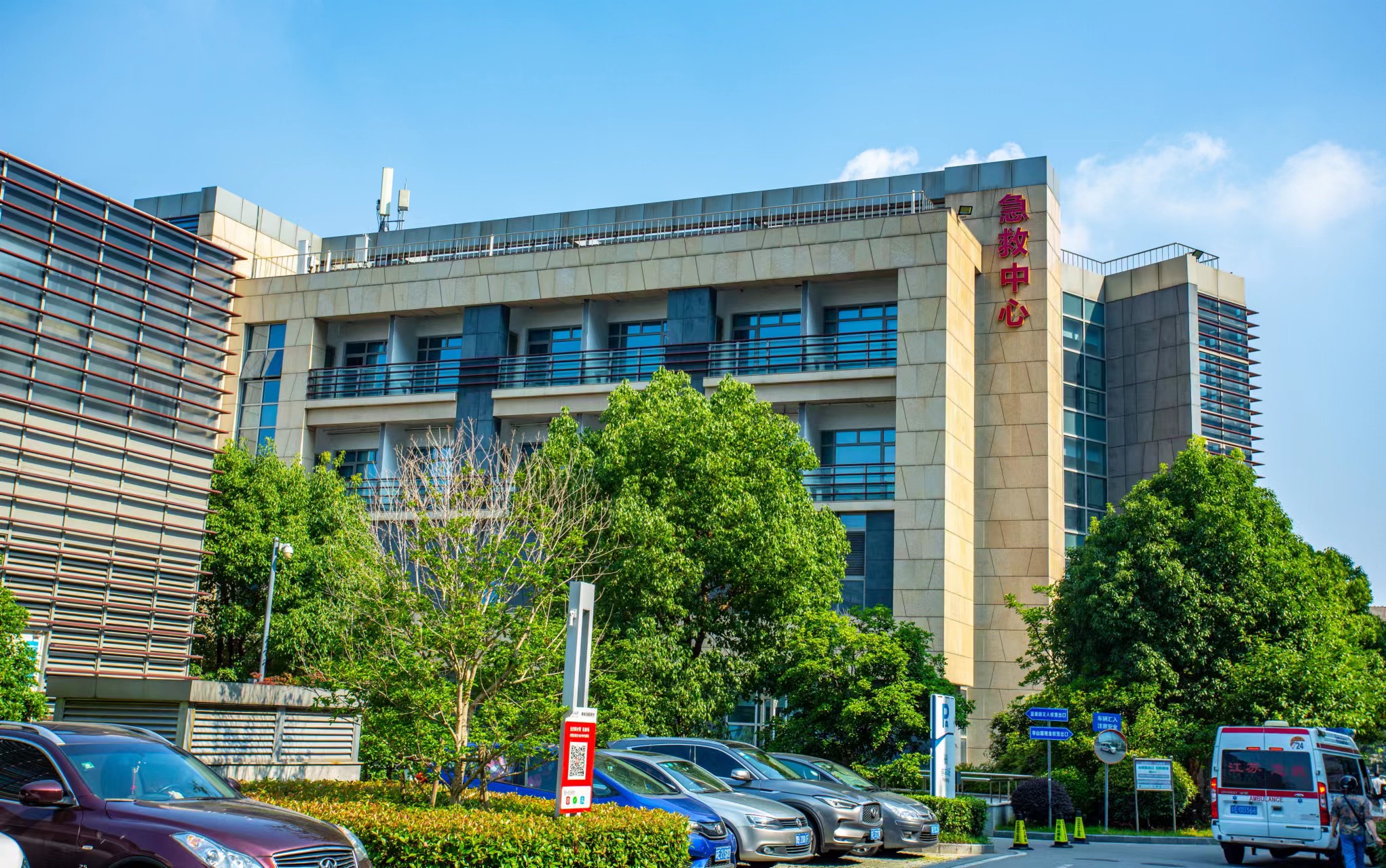 冬季心梗高发！警惕“假腹痛、真心梗”！在寒冷的冬季，急性心梗的发病率有所上升。有