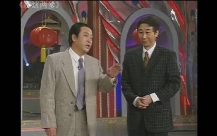《瞧这俩爹》，这个作品中就有很多涉及到有关“苦难教育”的桥段，虽然荒诞滑稽，但谁