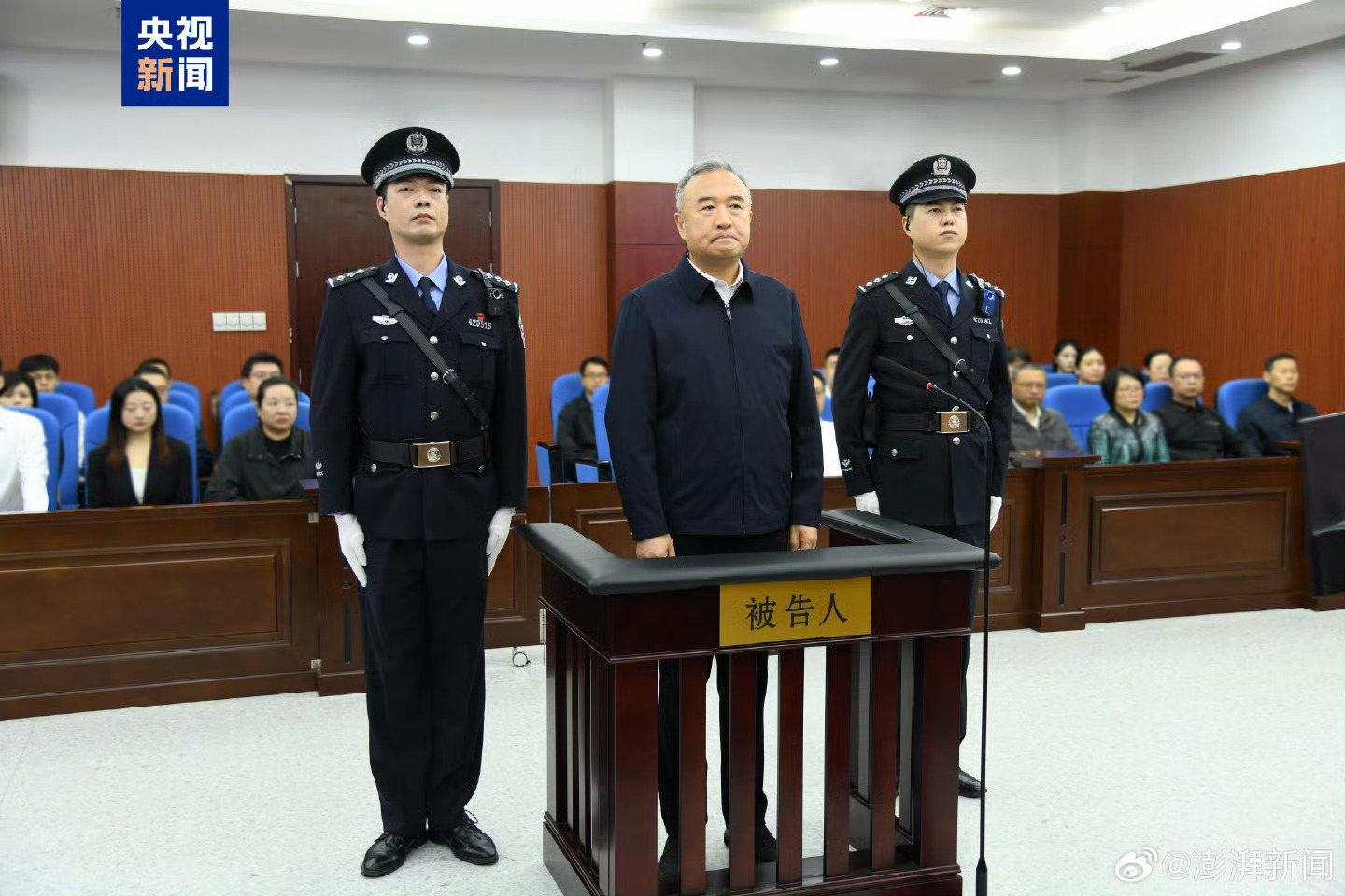 国家反腐任务很重，成果显著。
#王大伟受贿5.55亿元被判死缓# 【受贿5.55亿余元，辽宁省政府原副省长王大伟一审被判死缓。