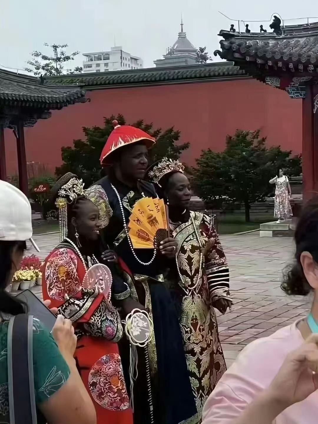 啥时候冒出一个黑旗来了？