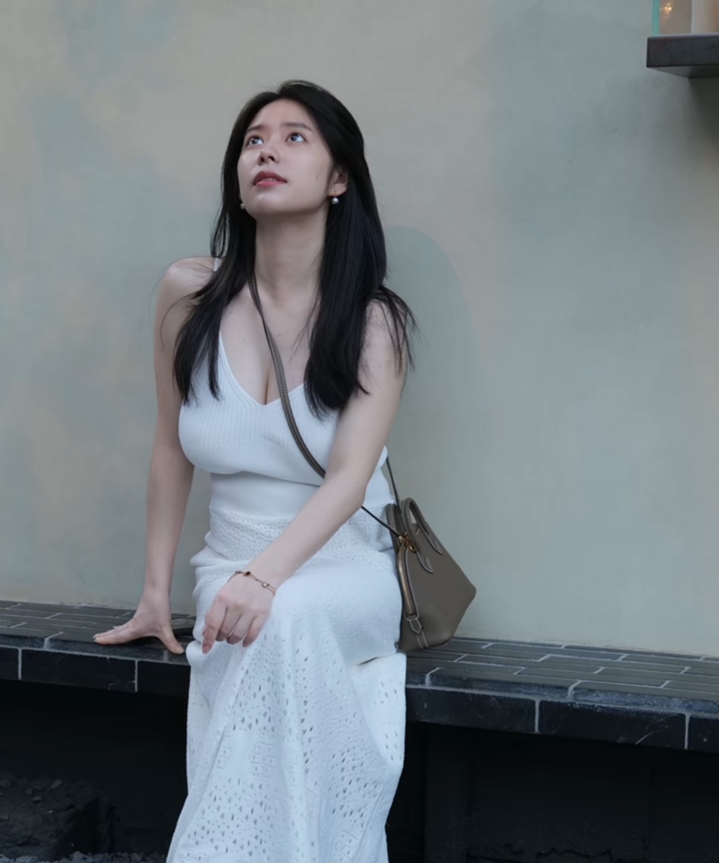 此女子一副国泰民安的样貌 实为上品👍