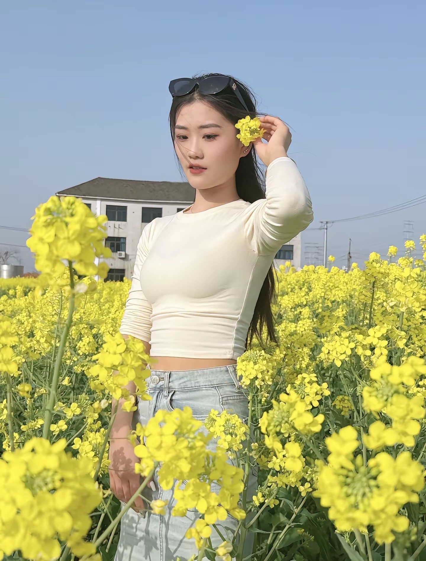 这是黄花大闺女吧？朝哪个方向磕，能谈到这样的