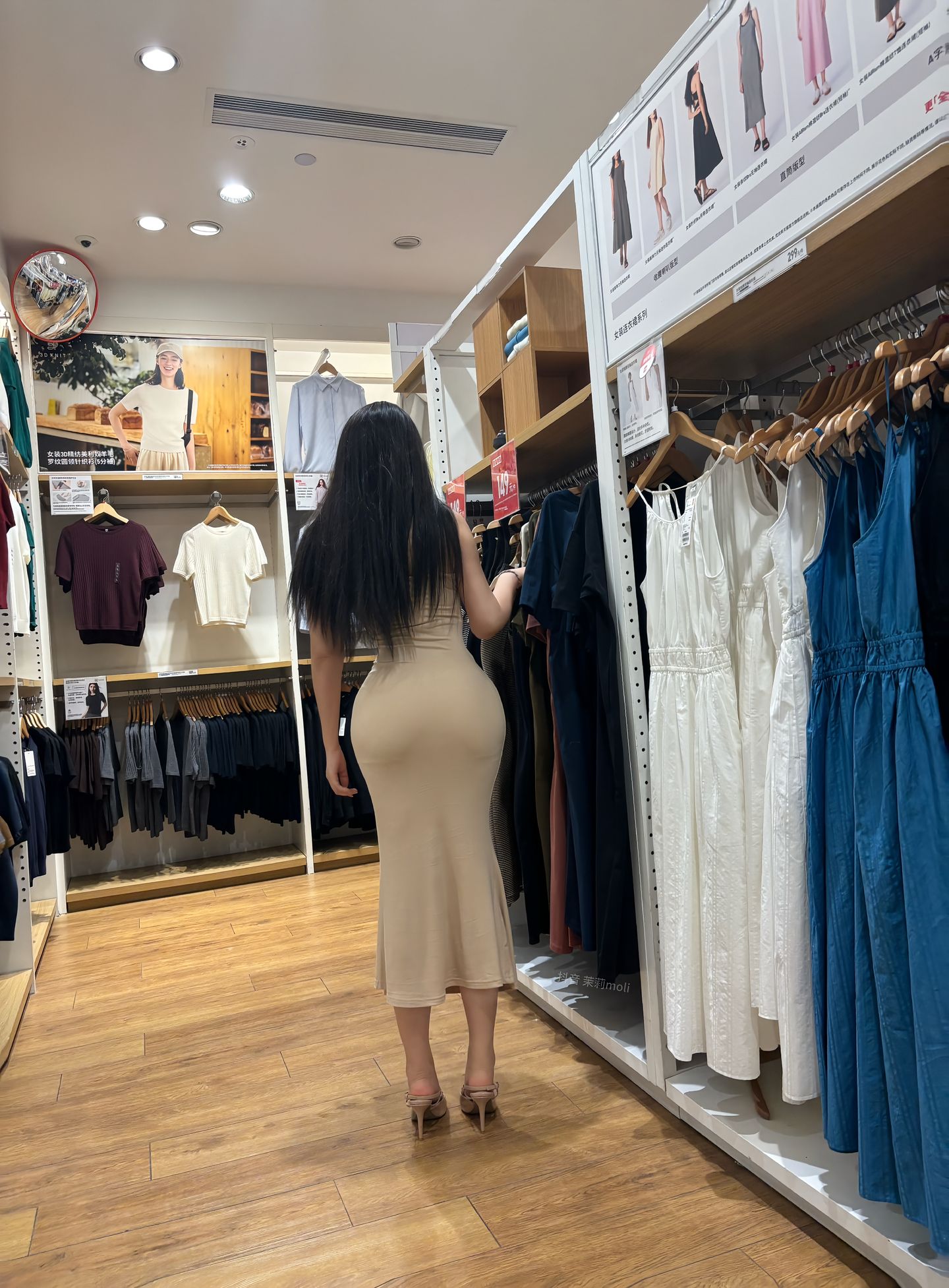 陪女朋友买衣服，有哪些难忘的经历？