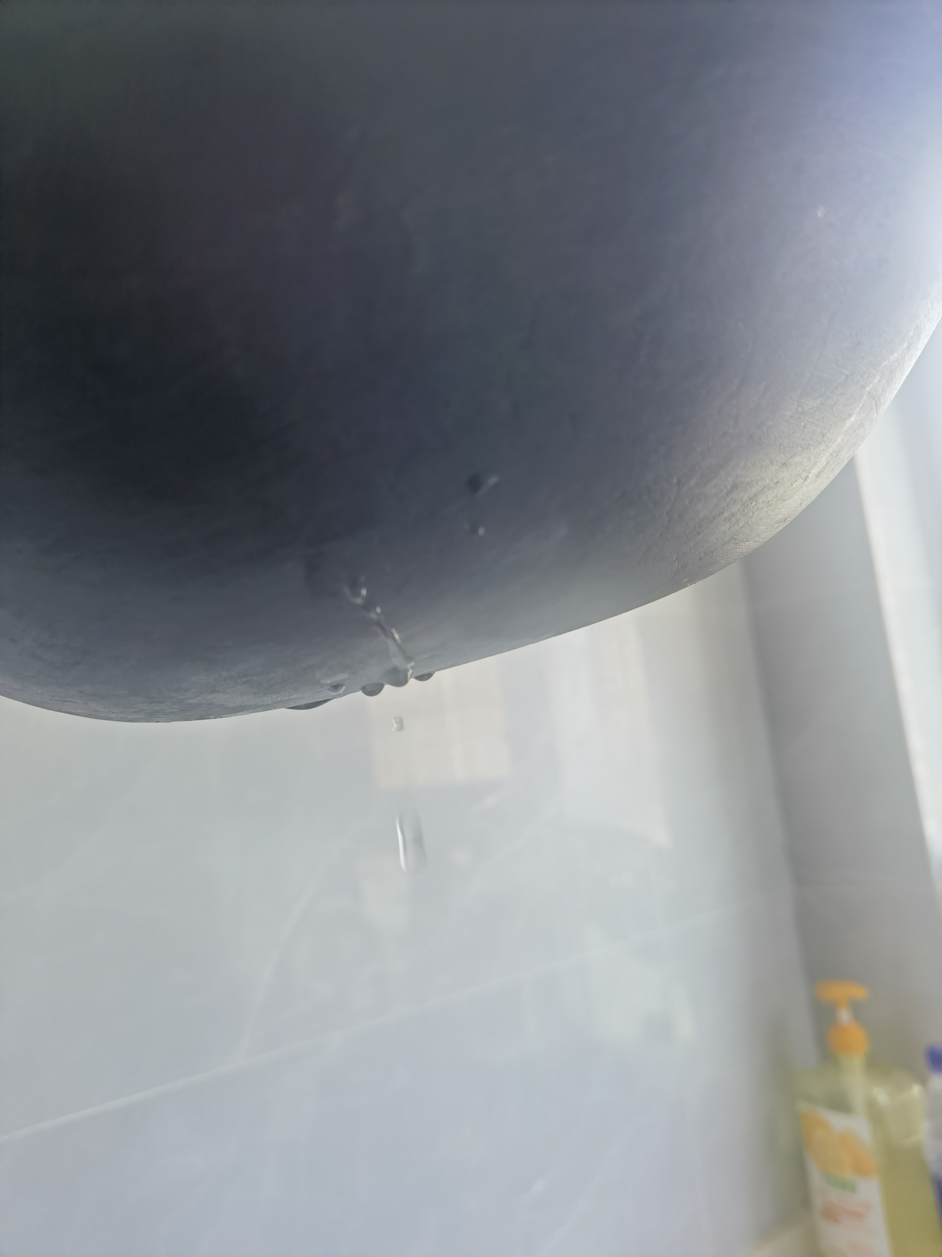 都在说京东不行了，我还不相信，今天发现京东不是一般的烂，自营质量一样差的一塌糊涂