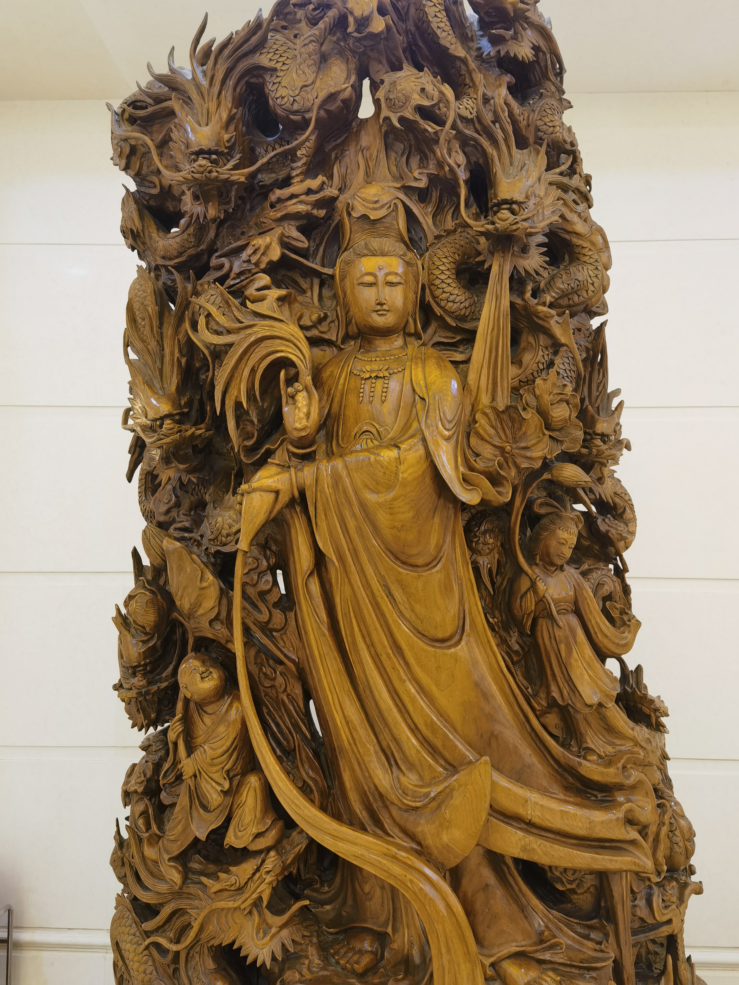 这是哪位菩萨？哪位明白？