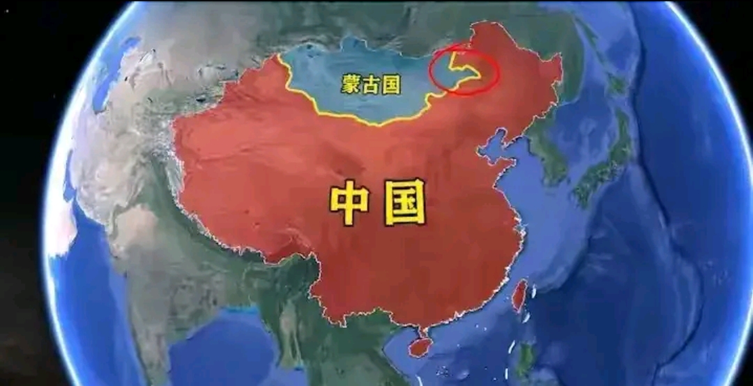 中蒙边境的东段，有一块特别“突兀”，蒙古国土在“雄鸡”脖子的位置突入了300多公