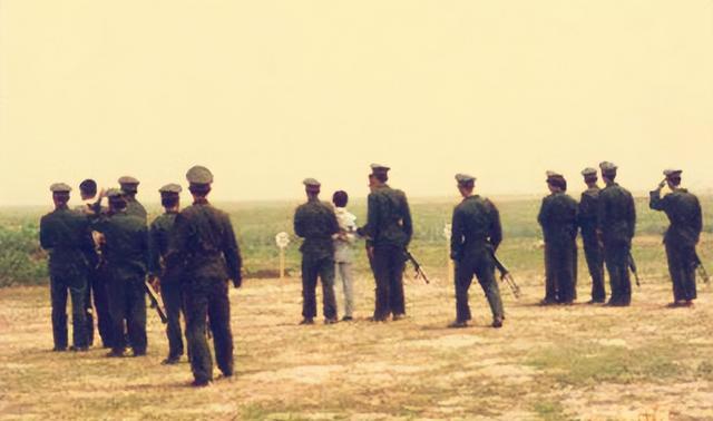 1997年春节前，冬天的江南冬雨连绵阴冷阴冷，天还没亮，我们一行人（中级法院刑事