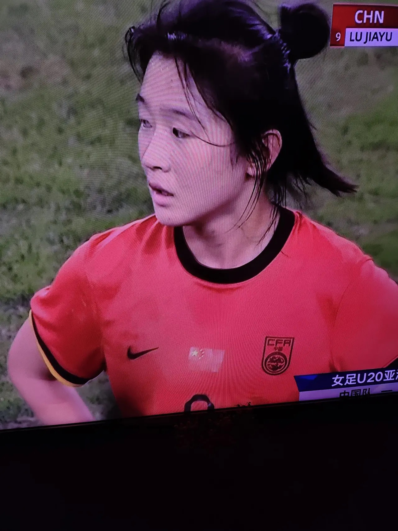 可爱，可喜，可贺，真争气。U20女足亚洲杯预选赛，三战全胜，勇夺小组第一，进入决赛，三场进球21个，前所未有，今天对阵黎巴嫩8:0，也打进8个球。
     卢家玉，一颗新星冉冉升起。三场比赛打进6个