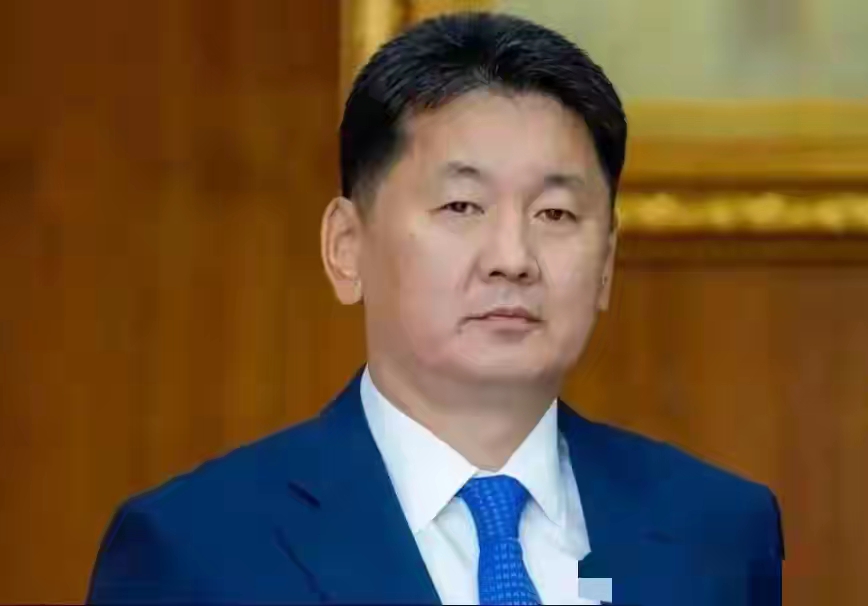 重磅新闻！上海合作组织峰会上，蒙古总统以坚定不移的决心和对国家的深厚情感，提出了