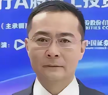 近期，网络上出现的一条“打仗别找我，我穷，富人和公务员上吧”的言论，引发了广泛的