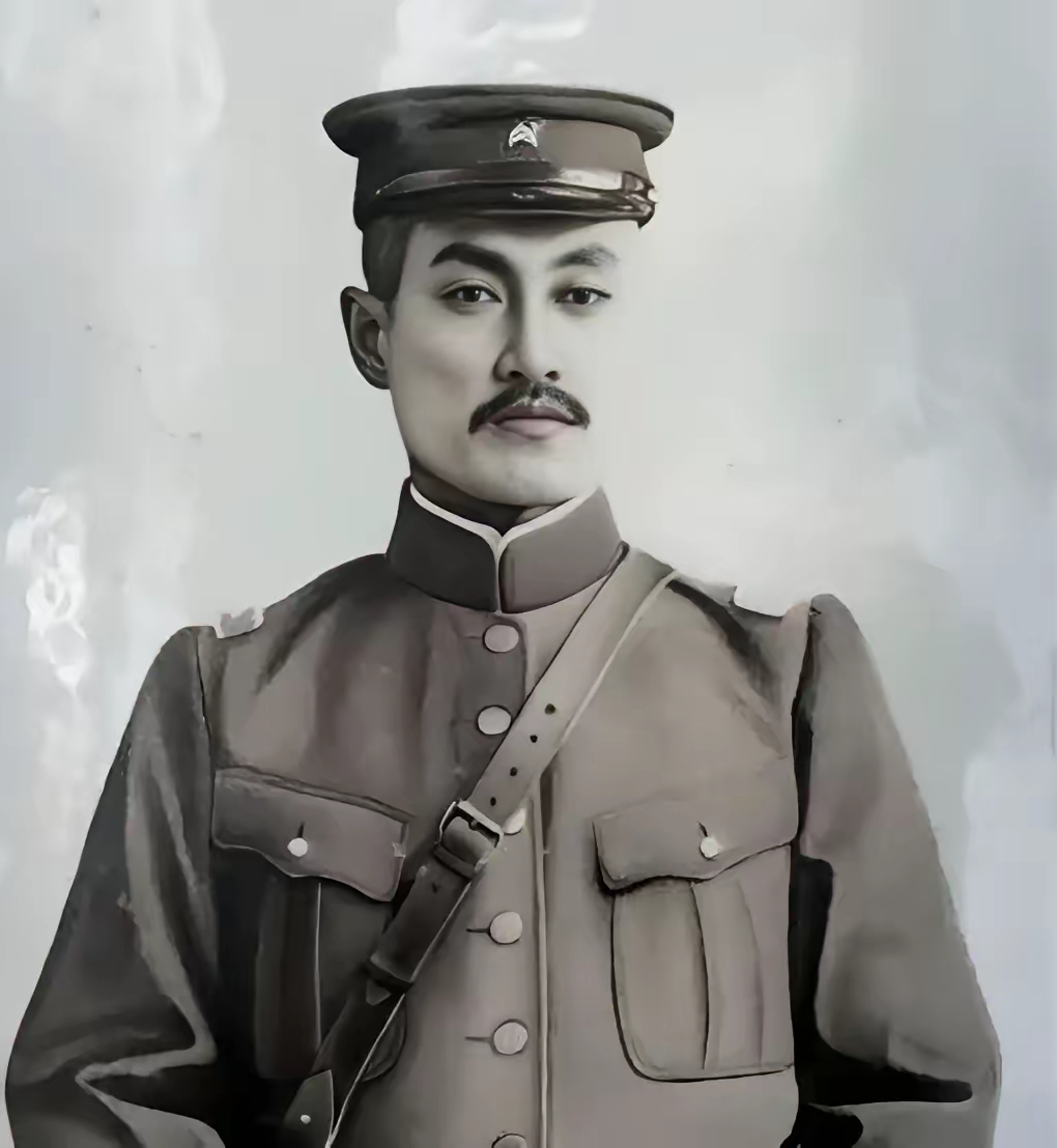 郭松龄是地道的小人，虽然老张没重用他，但是小张给了他绝对权力，最好的兵团给了他带，他以小张名义反奉，本身就不地道，还杀了东北悍将姜登选。其实，他当时也是受另一个军阀挑拨才走这一步的。如果不是他兵变，并