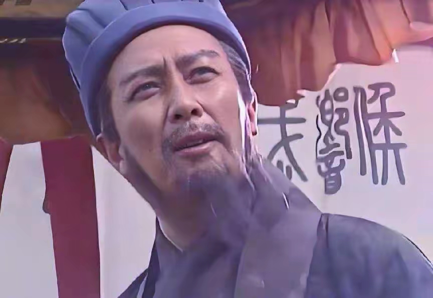 最近在看三国演义

一直有一点比较困扰我，诸葛亮在刘备死后为什么不大力发展蜀国经济，广储粮深挖墙，巩固蜀国的防御攻势。

因为明显蜀魏不在一个实力层面，而是六出祁山，北伐曹魏，在孔明死后，姜维明显没法