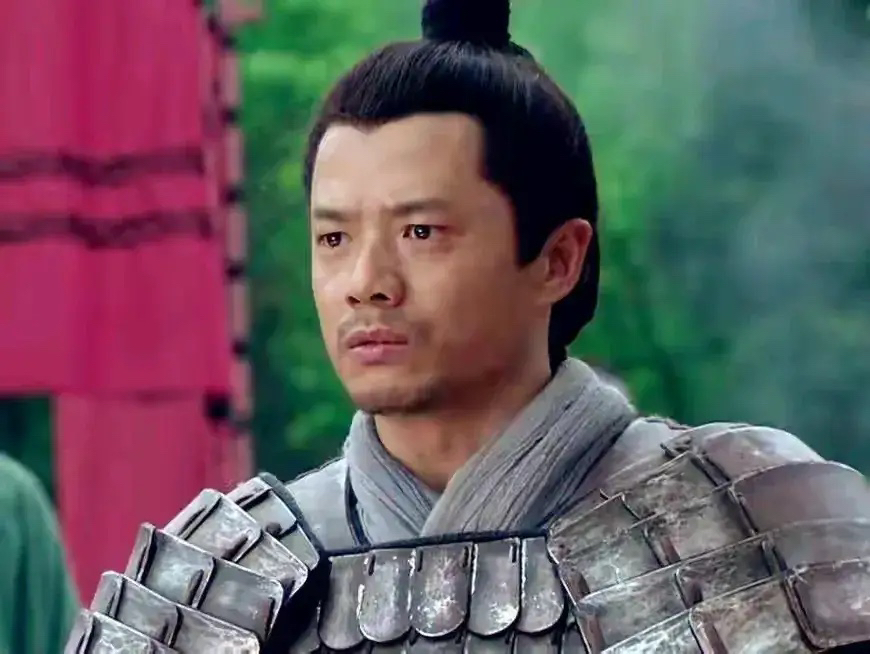 韩信还未正式封王时，却早已享受王侯般的待遇了。行军途中，他的午餐常常是一只烧鸡，几碟小菜，再配上一杯82年的高粱酒。奢华程度不输汉王刘邦，而这些都是他应得的。

作为“兵仙”的他，凭借不到十万兵士，一